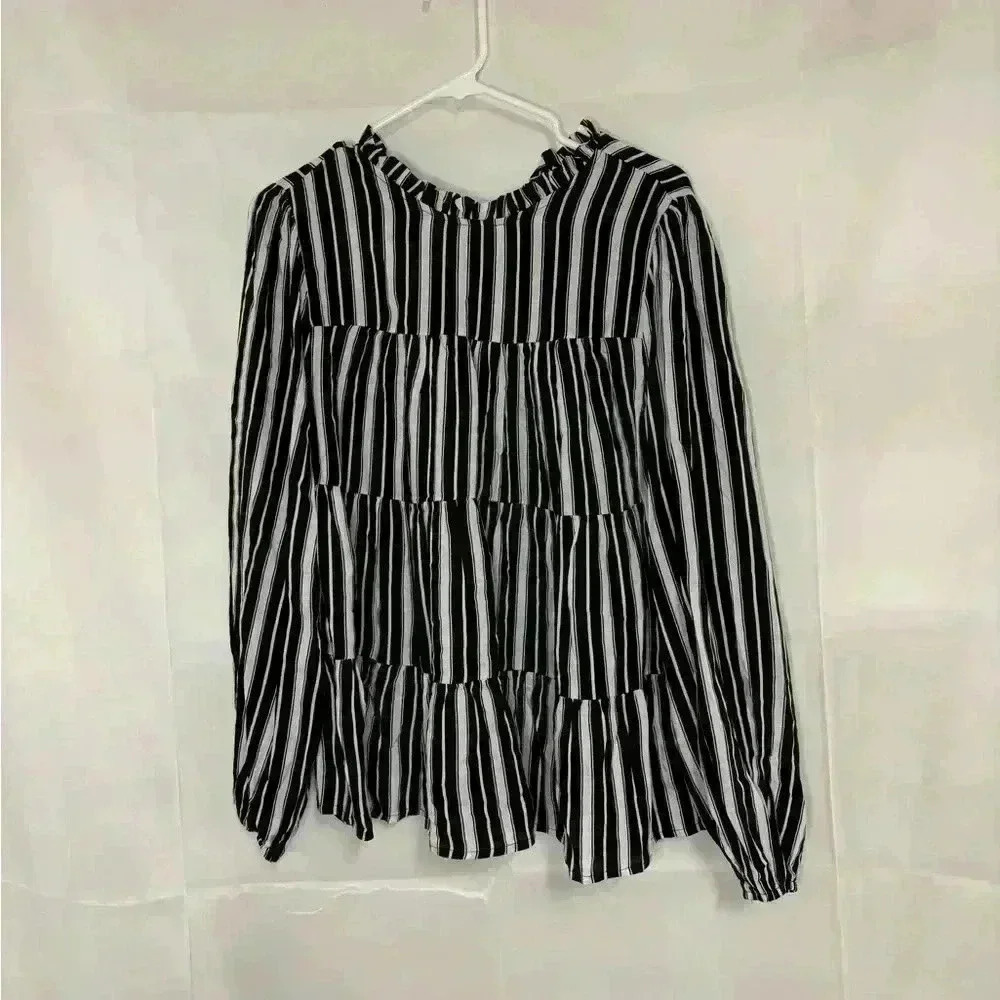 Womens size medium savanna Jane brand shirt, #O508 - Picture 1 of 4